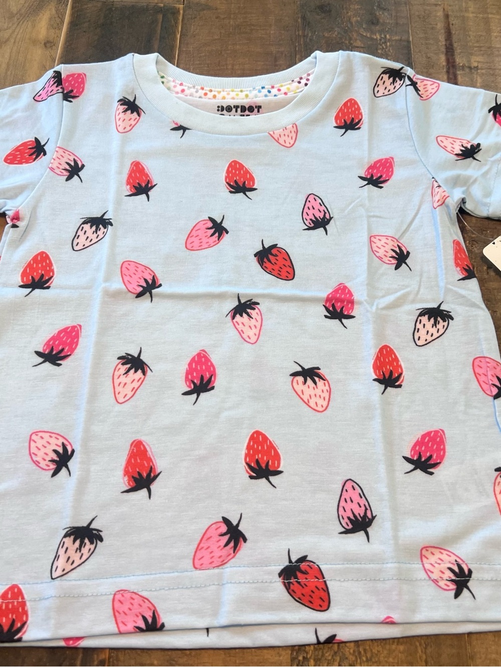 Dot Dot Smile size 4 strawberry T-shirt new